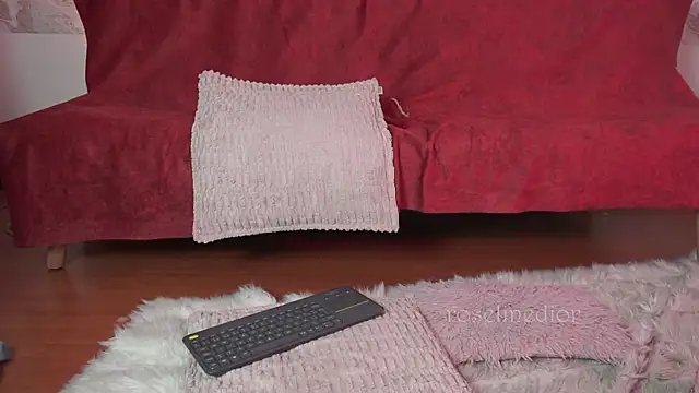 roselinedior live sex cam