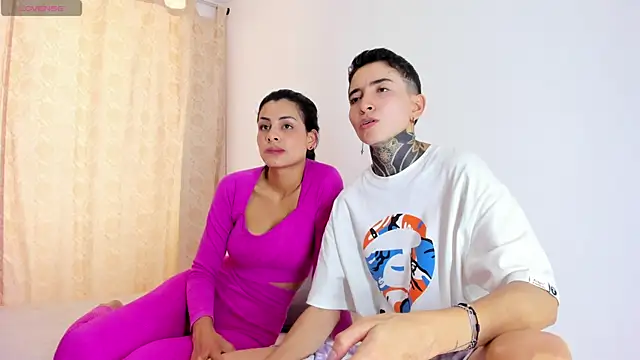 Tinny_and_Candy live sex cam