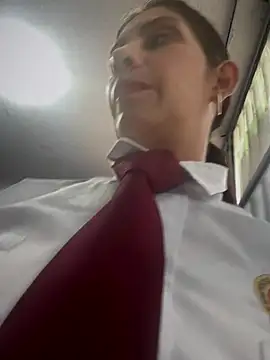 Alysson-- live sex cam