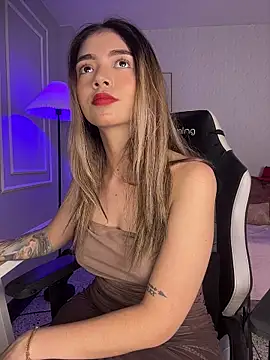 HoneyMollyX live sex cam