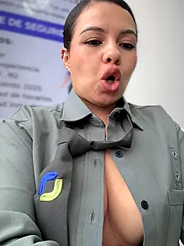 Ariana-07 live sex cam