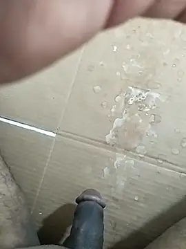 cenyon124's Stripchat show and profile