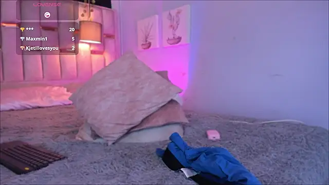 Noah_Smith04's Stripchat show and profile