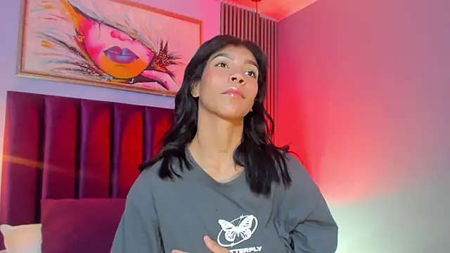 LauraAristizabal live sex cam