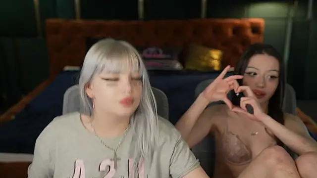 Naomi_054 live sex cam