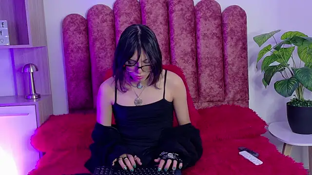 Lullaby_Charade live sex cam