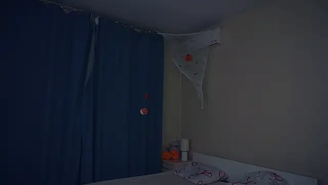 LoraDavi live sex cam