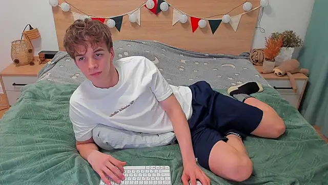 Fandi_777 live sex cam