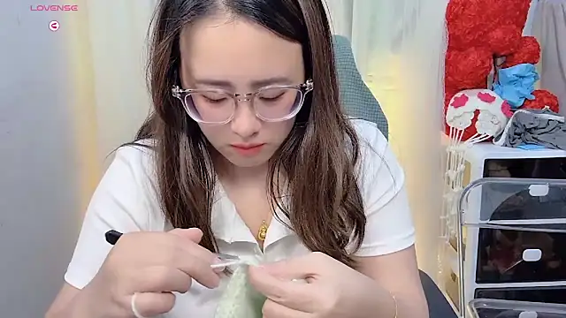 NEWONETO live sex cam