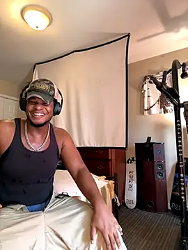 KeYBuMp323 live sex cam