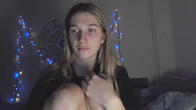 Lucyreeel_ live sex cam