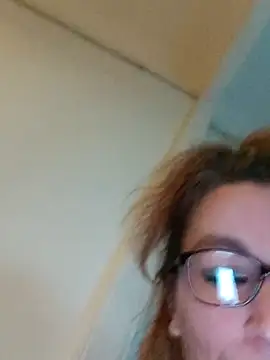 Fifi83Bell live sex cam