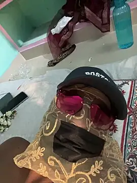 leenaboy@xh live sex cam