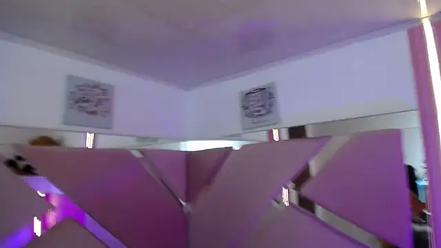 _Miaaleon live sex cam