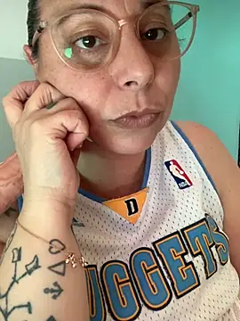 LupitaHaze live sex cam