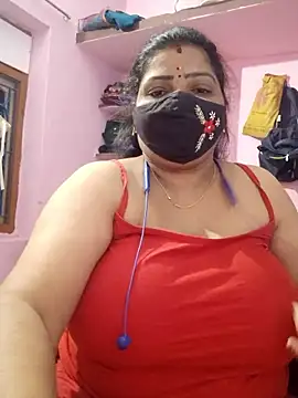 lathikaqueentamil live sex cam