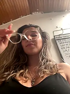 Isabella_Varella live sex cam