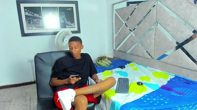 EvaxEmma's Stripchat show and profile