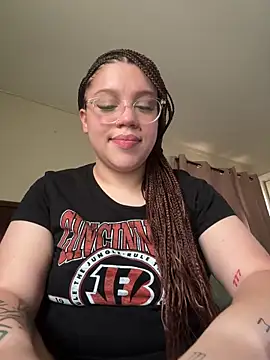 QueenNuttCollector live sex cam