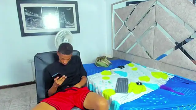 EvaxEmma's Stripchat show and profile