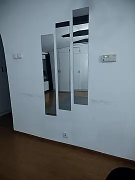 BabyFaceMia live sex cam