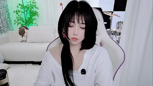 Evangelin-e live sex cam