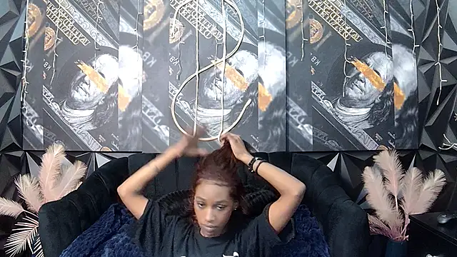 Lilmisbaddyxxx live sex cam