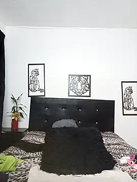 Shanttal0272 live sex cam