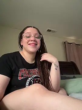 QueenNuttCollector live sex cam