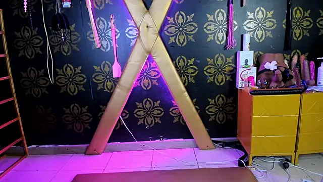 Sunny_n_Mia live sex cam