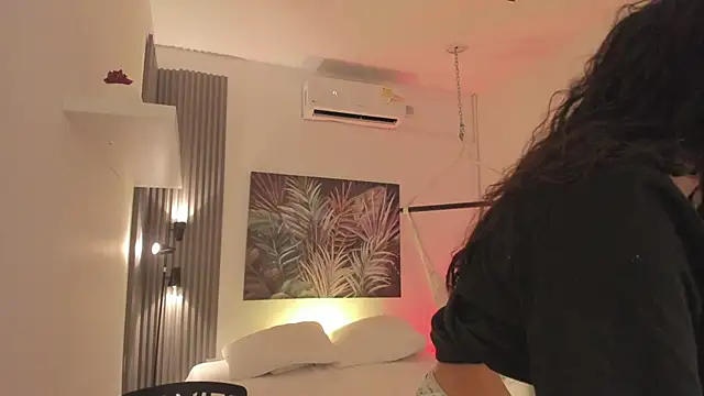 emma_alice_'s Stripchat show and profile