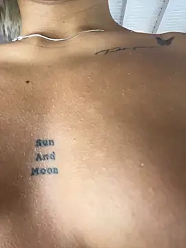 MystiqueXXX live sex cam