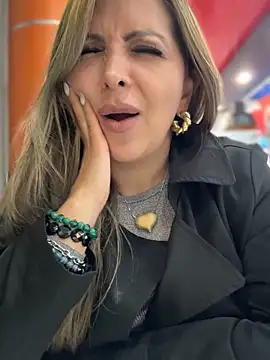 _Abril-Office1 live sex cam