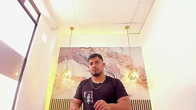 BrianMalonee live sex cam