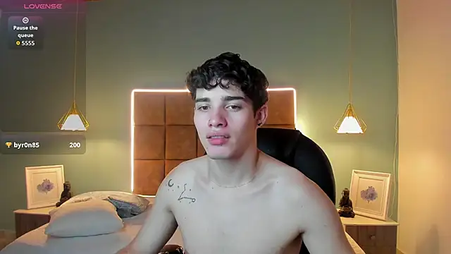AlejooTwink live sex cam