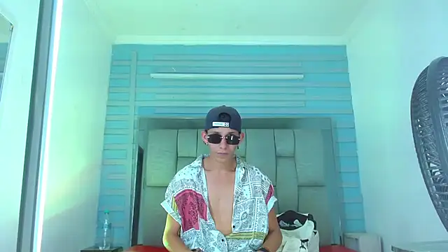 Valentin_Gray live sex cam