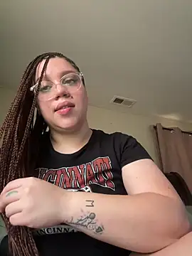 QueenNuttCollector live sex cam