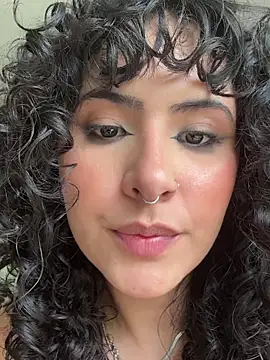 SugarTroubl33 live sex cam