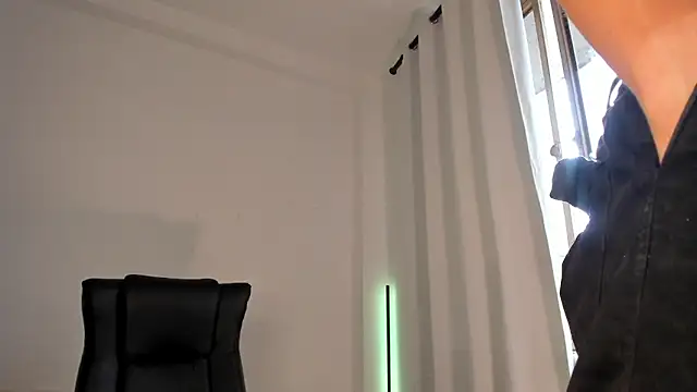 nathan_blake live sex cam