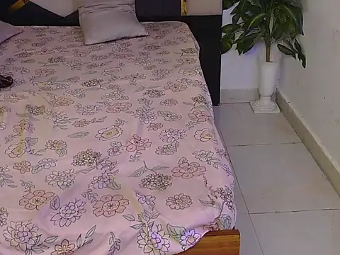 Lovelyy-couple live sex cam