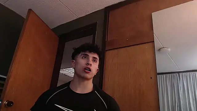 PaulEvens live sex cam