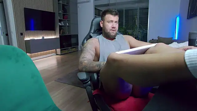 UbbeViking live sex cam