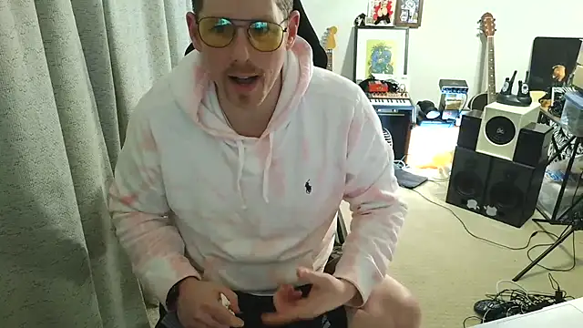 God_Of_ThundeRR live sex cam