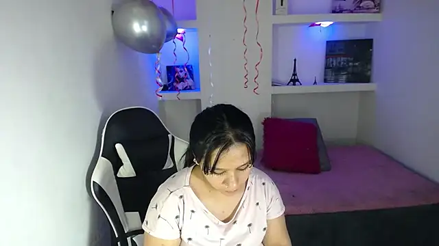 Charis_21 live sex cam