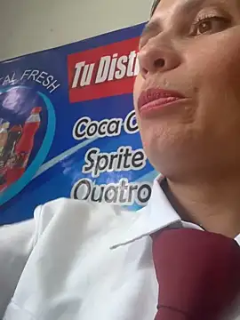 Alysson-- live sex cam