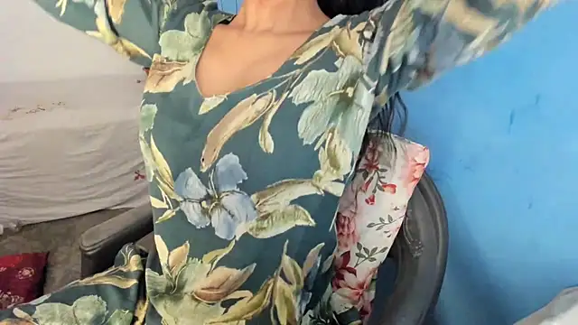 aarjulove live sex cam