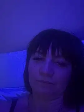 Butterfly8385 live sex cam