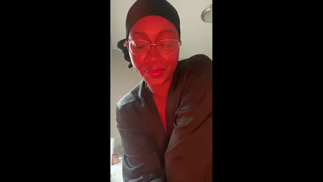 HoneyDripHer live sex cam