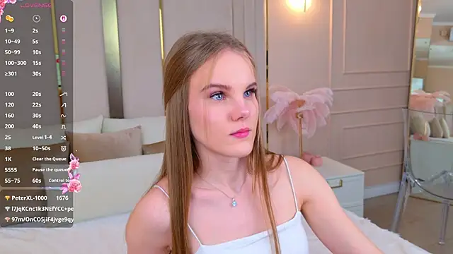 Lili_Lohan live sex cam