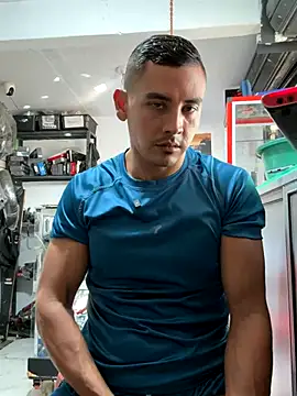 Paul22cm- live sex cam